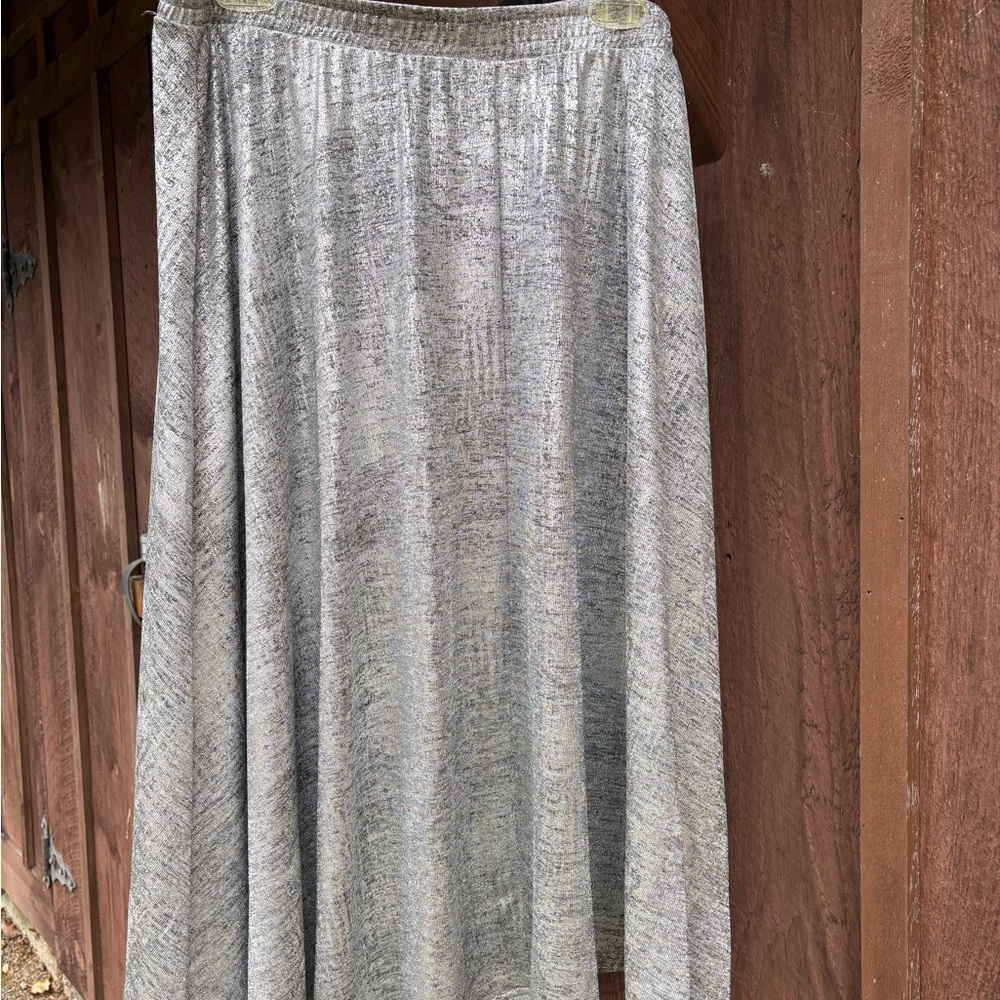 Elegant Silver Metallic Women's Skirt